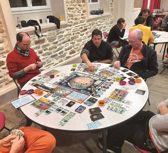 Soirée jeux de l'association Mémory à Vair-sur-Loire