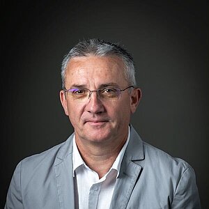 Luc Lépicier, adjoint au Maire de Vallons-de-l'Erdre Luc Lépicier, adjoint au Maire de Vallons-de-l'Erdre