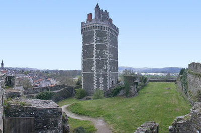 la tour médiévale