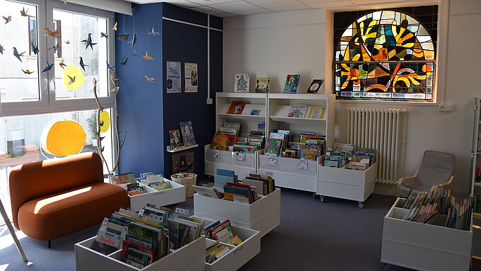 Espace jeunesse à la bibliothèque d'Oudon Espace jeunesse à la bibliothèque d'Oudon