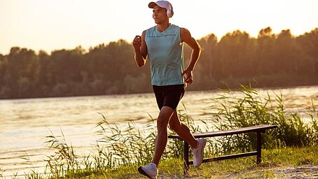 Le sport de plein air fait partie de la culture du Pays d'Ancenis Coureur sur les bords du Lac de Vioreau
