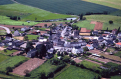 vue aérienne de Pouillé-les-Coteaux